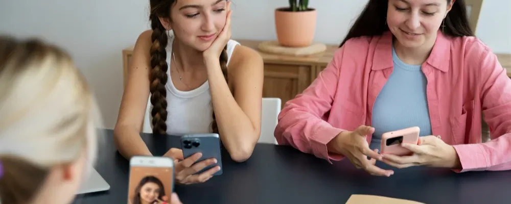 Social Media Girls Forum